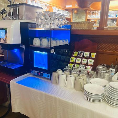 Villa Hotel ديبريتْسين المظهر الخارجي الصورة