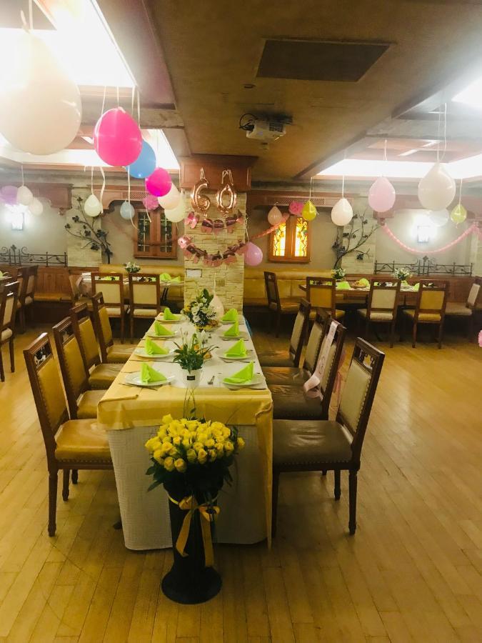 Villa Hotel ديبريتْسين المظهر الخارجي الصورة