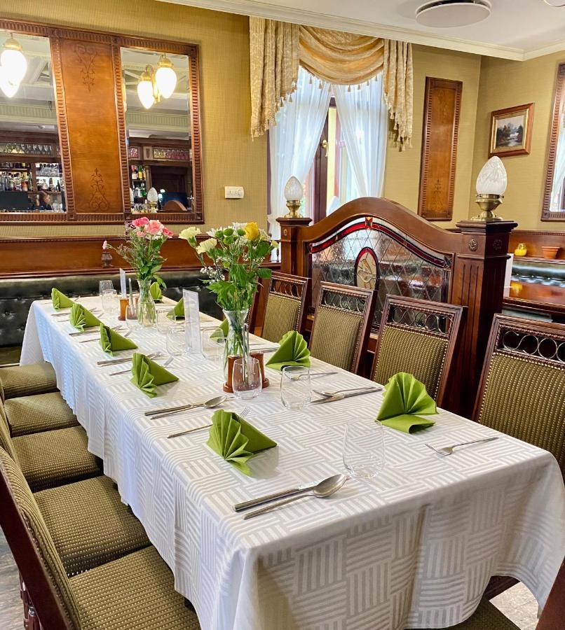 Villa Hotel ديبريتْسين المظهر الخارجي الصورة
