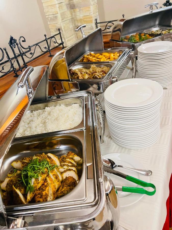 Villa Hotel ديبريتْسين المظهر الخارجي الصورة