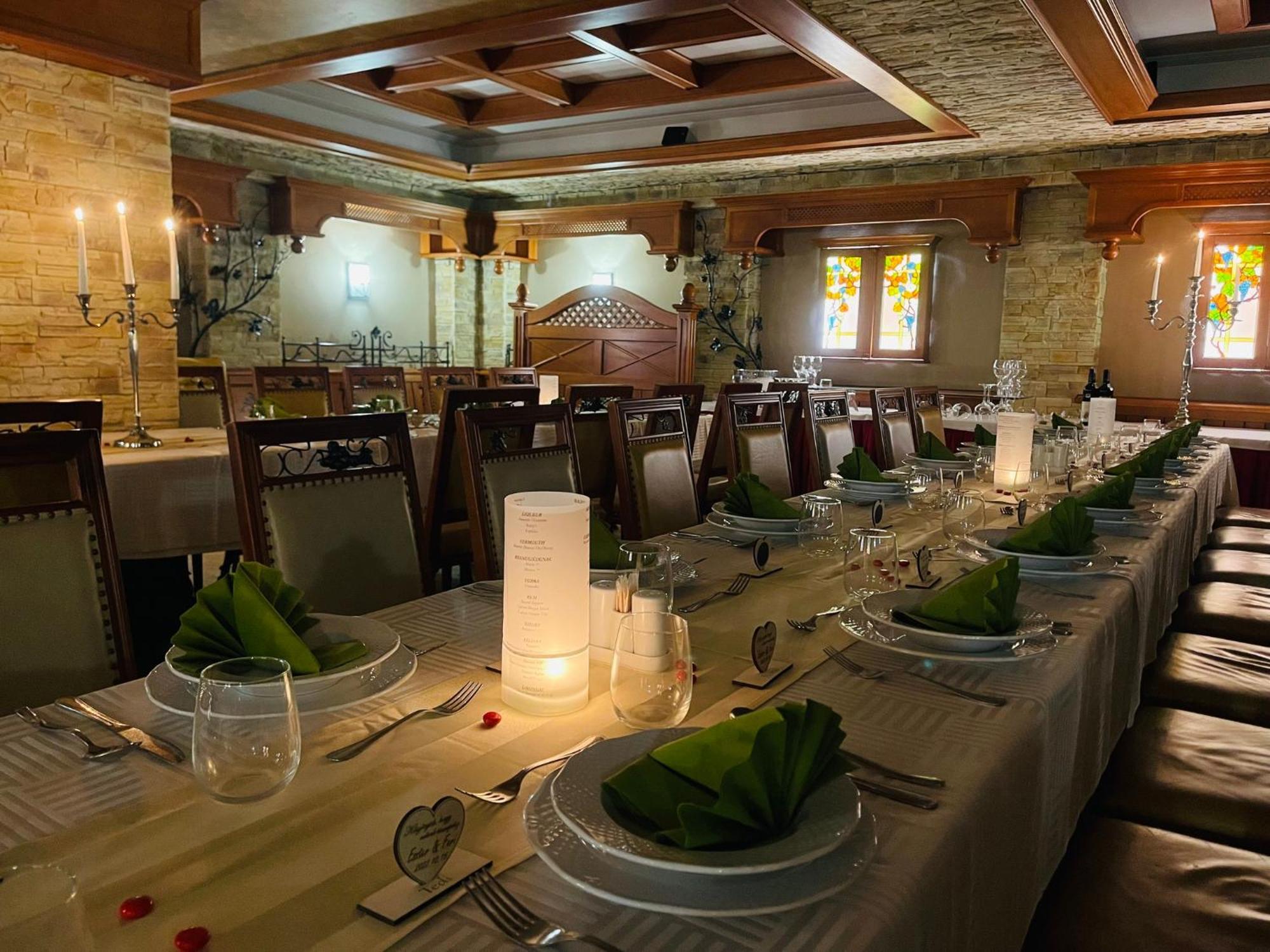 Villa Hotel ديبريتْسين المظهر الخارجي الصورة