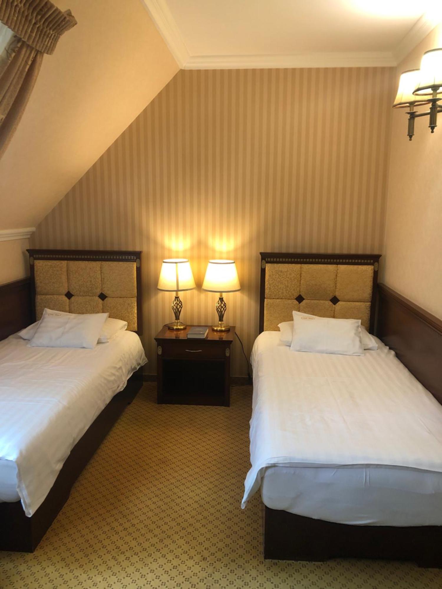 Villa Hotel ديبريتْسين المظهر الخارجي الصورة