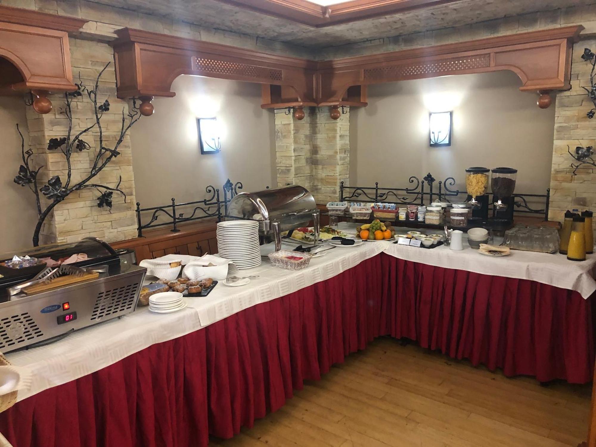 Villa Hotel ديبريتْسين المظهر الخارجي الصورة
