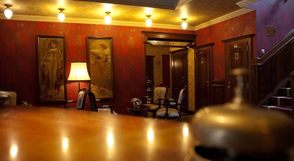 Villa Hotel ديبريتْسين المظهر الخارجي الصورة